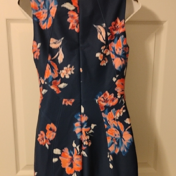 Ivanka Trump Floral Sleeveless Midi Dress - Picture 11 of 16